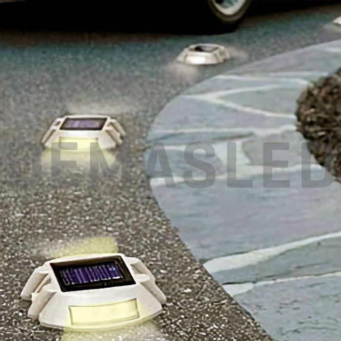 Tacha Vial Solar LED, Fija, 2.5V 2W, Blanco Cálido 9lm, IP65 - Imagen 3