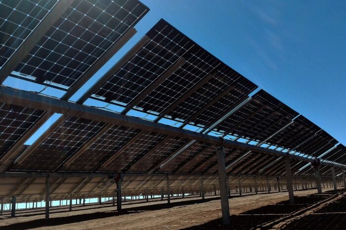 Panel solar 585W monocristalino Astro 5 Semi CHSM72M-HC - BIFACIAL - Imagen 3